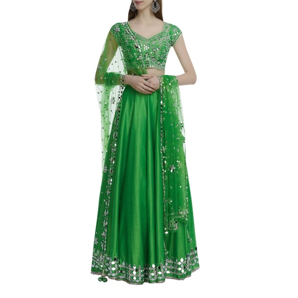 SOLD Preeti s Kapoor 3 pc lehenga set - Picture 10 of 12